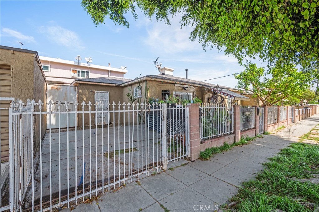 1302 N Wilmington Boulevard