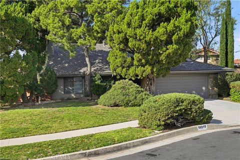 Photo of 10919 Bismarck, Porter Ranch, CA 91326 (MLS # SR25250847)