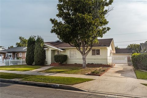 Photo of 1324 E Lomita Avenue, Orange, CA 92867 (MLS # PW25279447)