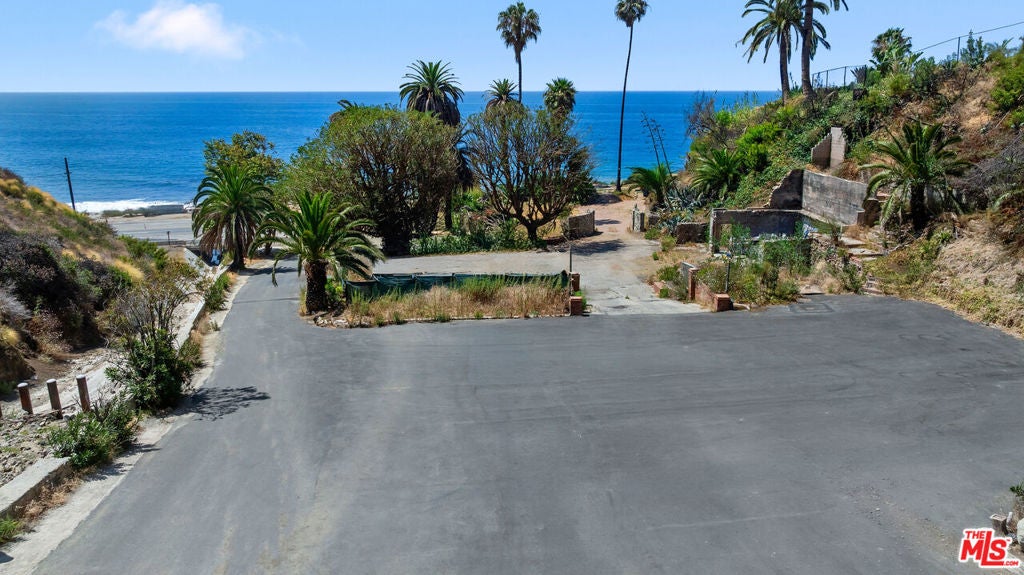 19355 Pacific Coast Highway