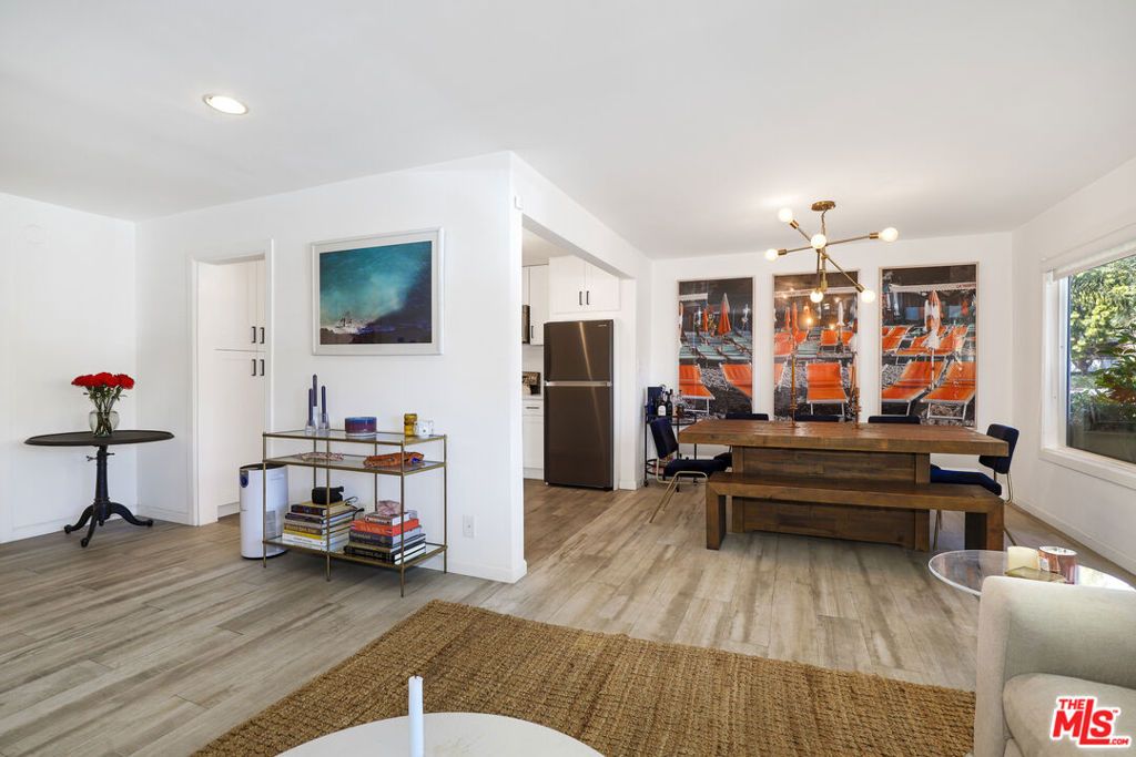 Photo of 165 N Swall Drive #101, Beverly Hills, CA 90211 (MLS # 26676629)