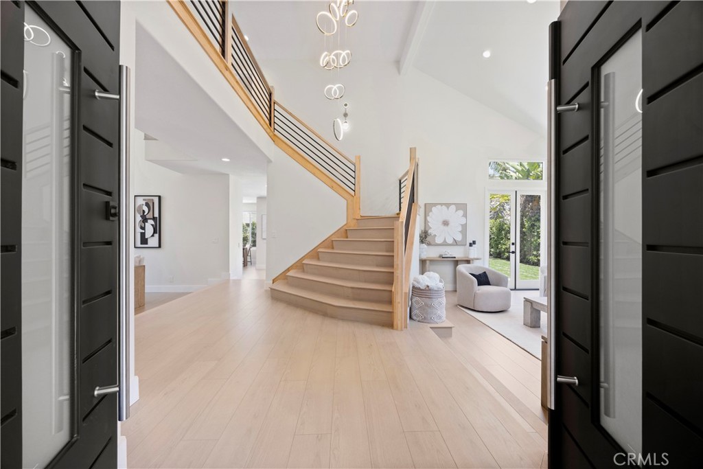 24876 Avenida Avalon