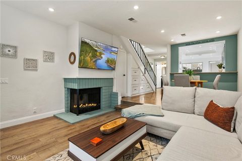 1083 Mesa Bluff 13 Costa Mesa CA 92627