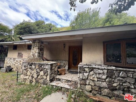 Photo of 3447 Mandeville Canyon Road, Los Angeles, CA 90049 (MLS # 26832369)