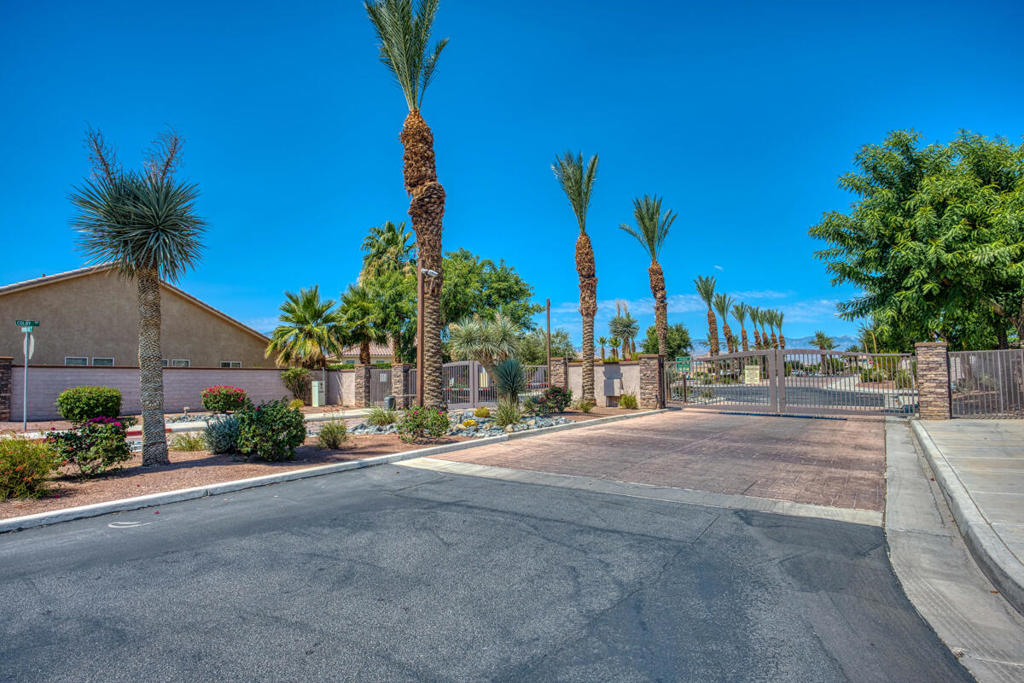 Foxstone - Residential