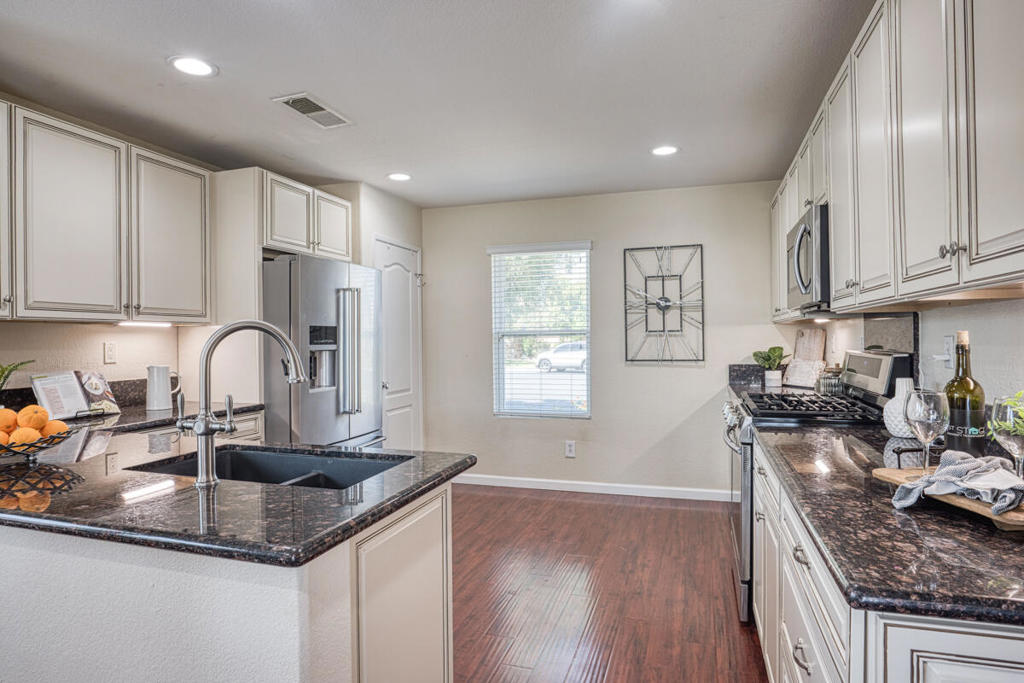 Foxstone - Residential