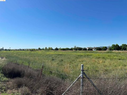 Photo of 540 SAND CREEK ROAD Rd, Brentwood, CA 94513 (MLS # 41057812)