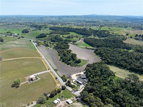 Tiny photo for 2925 Oakdale Road, Paso Robles, CA 93446 (MLS # NS25079946)