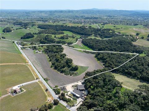 Tiny photo for 2925 Oakdale Road, Paso Robles, CA 93446 (MLS # NS25079946)