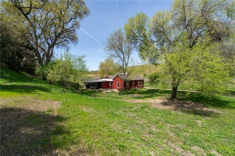 Tiny photo for 2925 Oakdale Road, Paso Robles, CA 93446 (MLS # NS25079946)