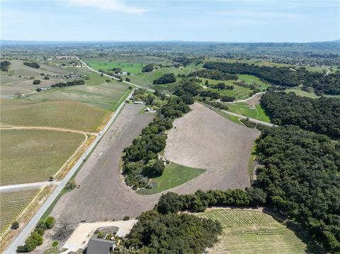 Tiny photo for 2925 Oakdale Road, Paso Robles, CA 93446 (MLS # NS25079946)