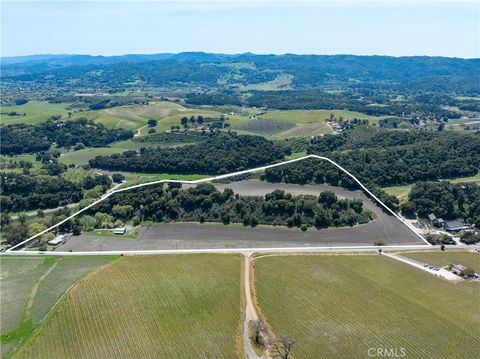 Tiny photo for 2925 Oakdale Road, Paso Robles, CA 93446 (MLS # NS25079946)