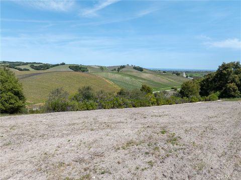 Tiny photo for 2925 Oakdale Road, Paso Robles, CA 93446 (MLS # NS25079946)