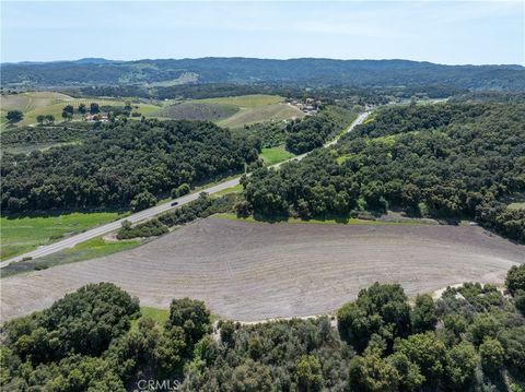 Tiny photo for 2925 Oakdale Road, Paso Robles, CA 93446 (MLS # NS25079946)