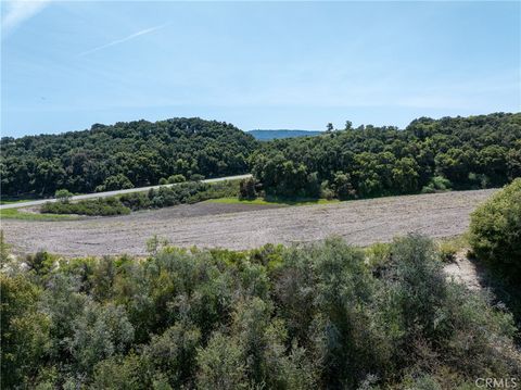 Tiny photo for 2925 Oakdale Road, Paso Robles, CA 93446 (MLS # NS25079946)