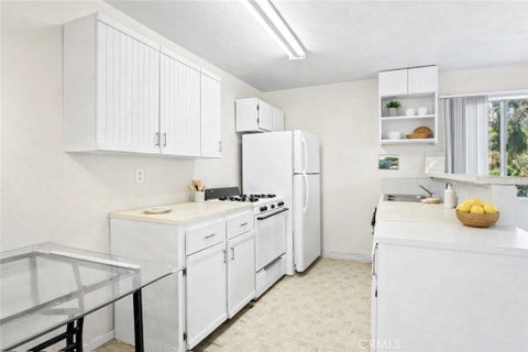 Tiny photo for 15 La Crescenta Drive, Camarillo, CA 93010 (MLS # SR26076147)