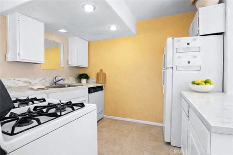 Tiny photo for 15 La Crescenta Drive, Camarillo, CA 93010 (MLS # SR26076147)