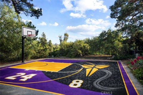 Tiny photo for 15 La Crescenta Drive, Camarillo, CA 93010 (MLS # SR26076147)