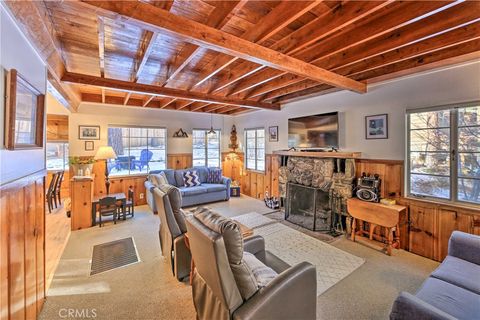 Photo of 1069 Eagle Rd, Wrightwood, CA 92397 (MLS # CV25243442)