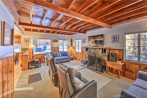 Photo of 1069 Eagle Rd, Wrightwood, CA 92397 (MLS # CV25243442)