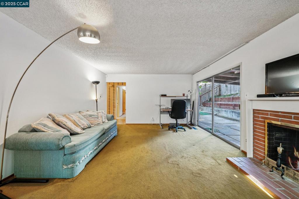 OAKLAND - Residential