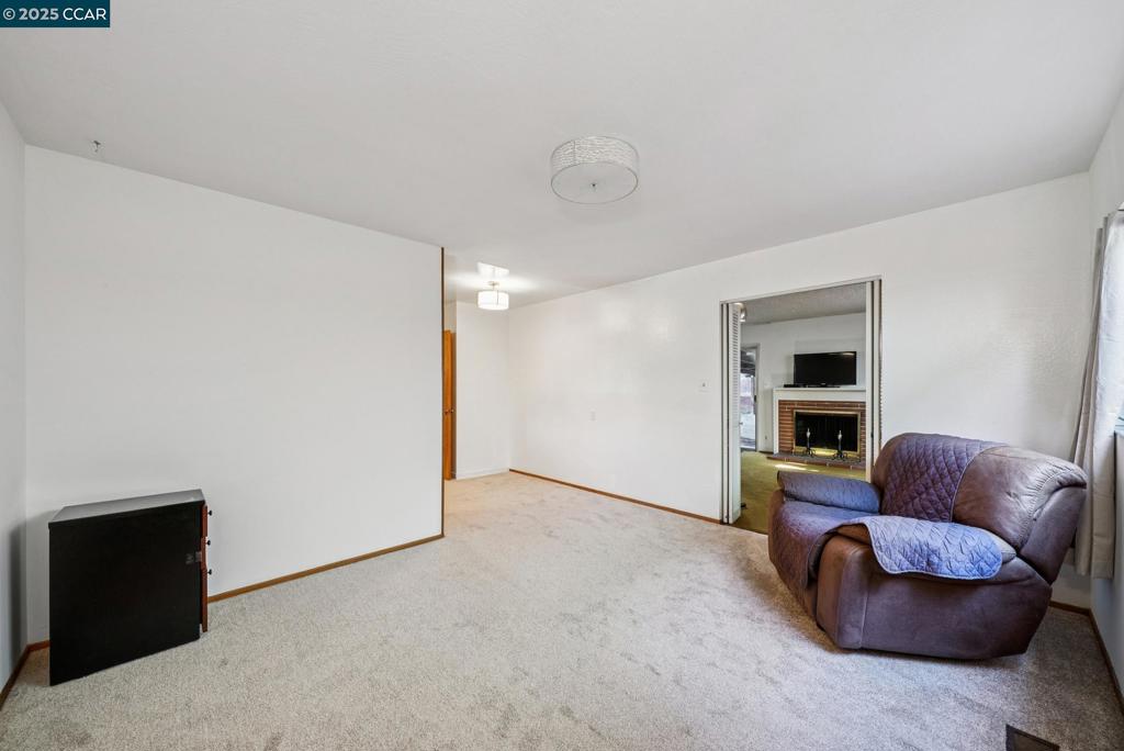 OAKLAND - Residential