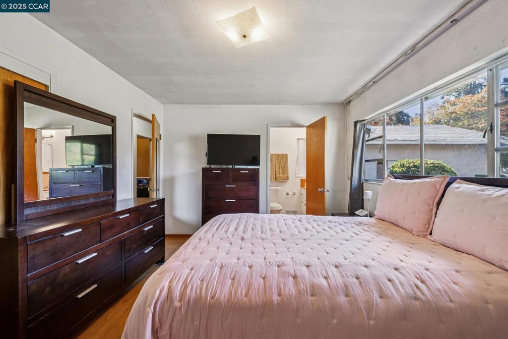 OAKLAND - Residential