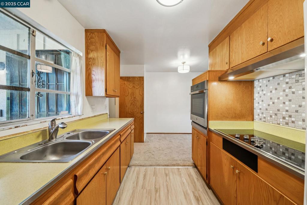 OAKLAND - Residential