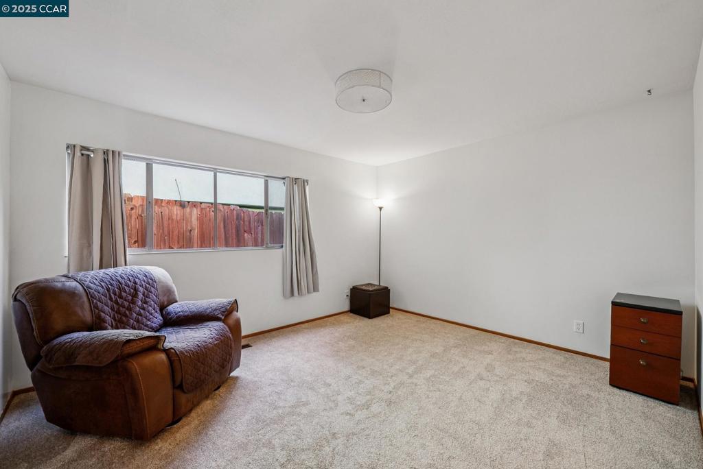 OAKLAND - Residential