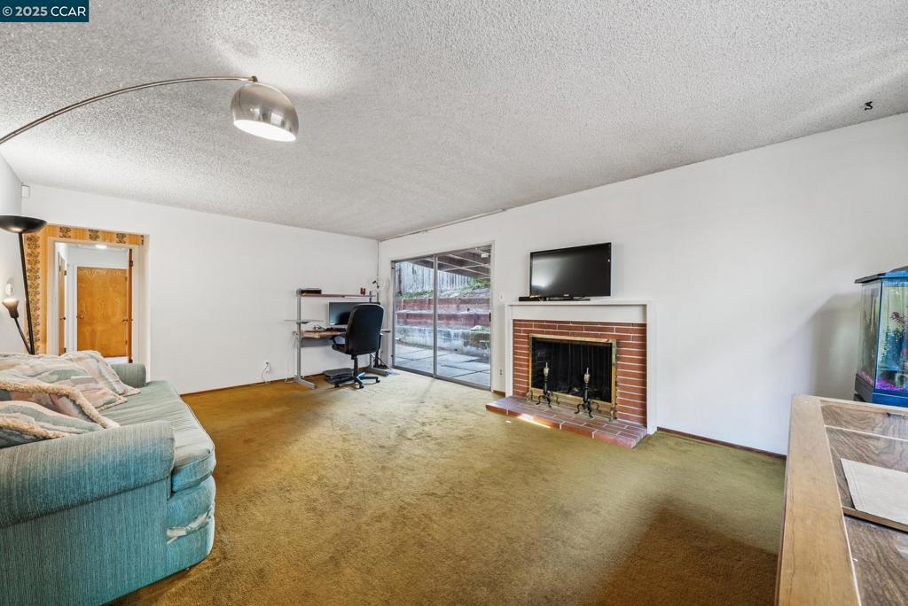 OAKLAND - Residential