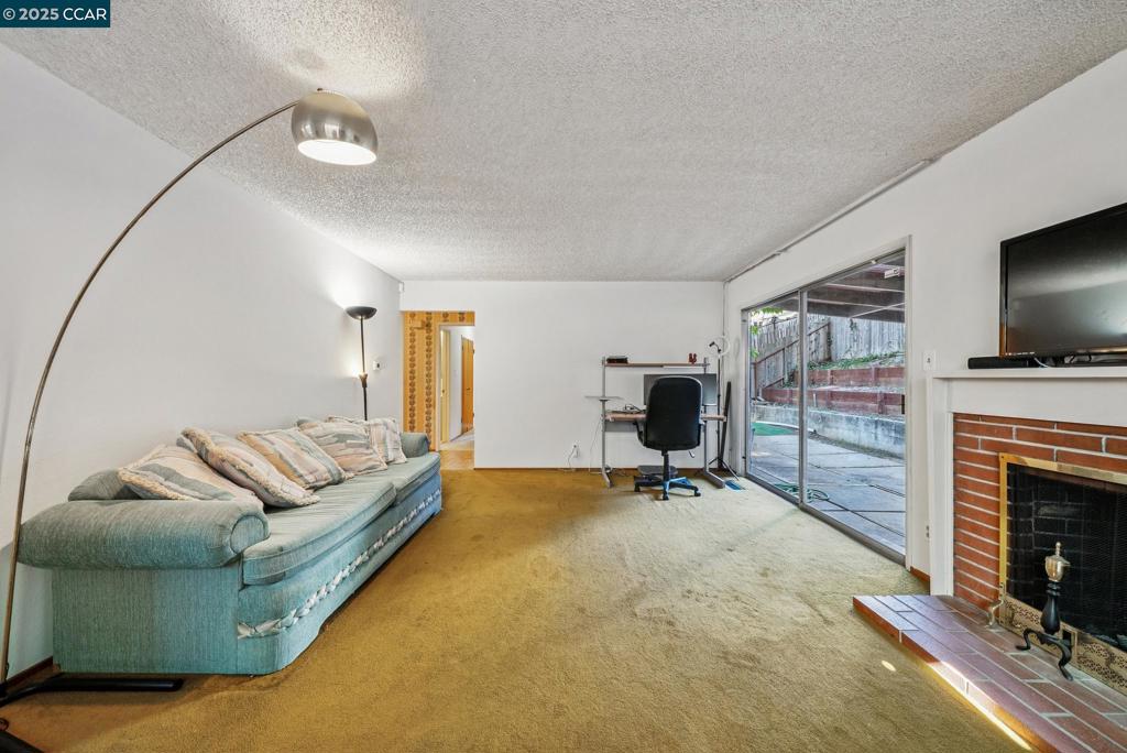 OAKLAND - Residential