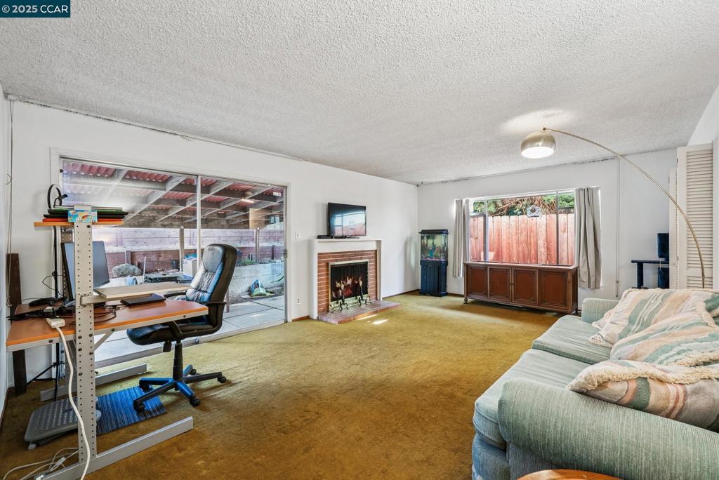 OAKLAND - Residential