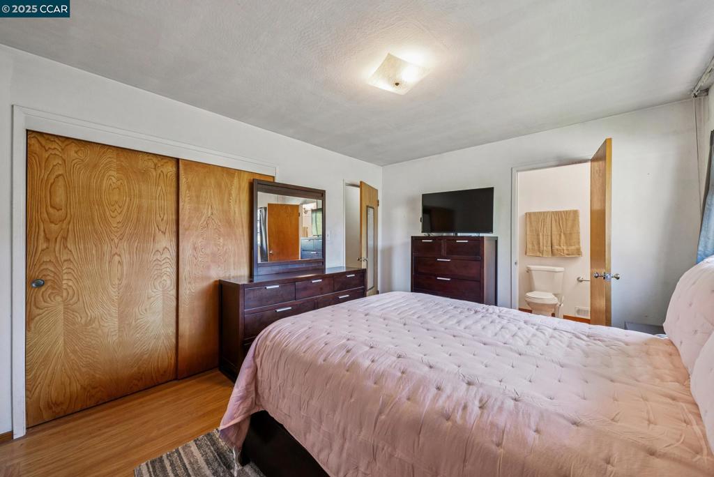 OAKLAND - Residential