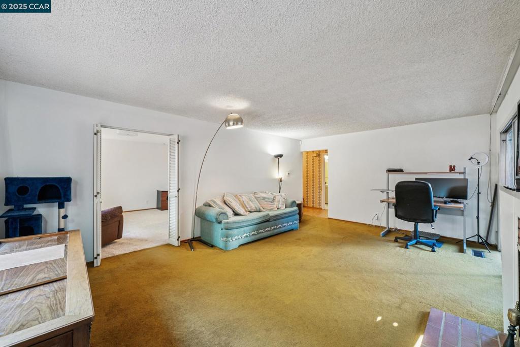 OAKLAND - Residential