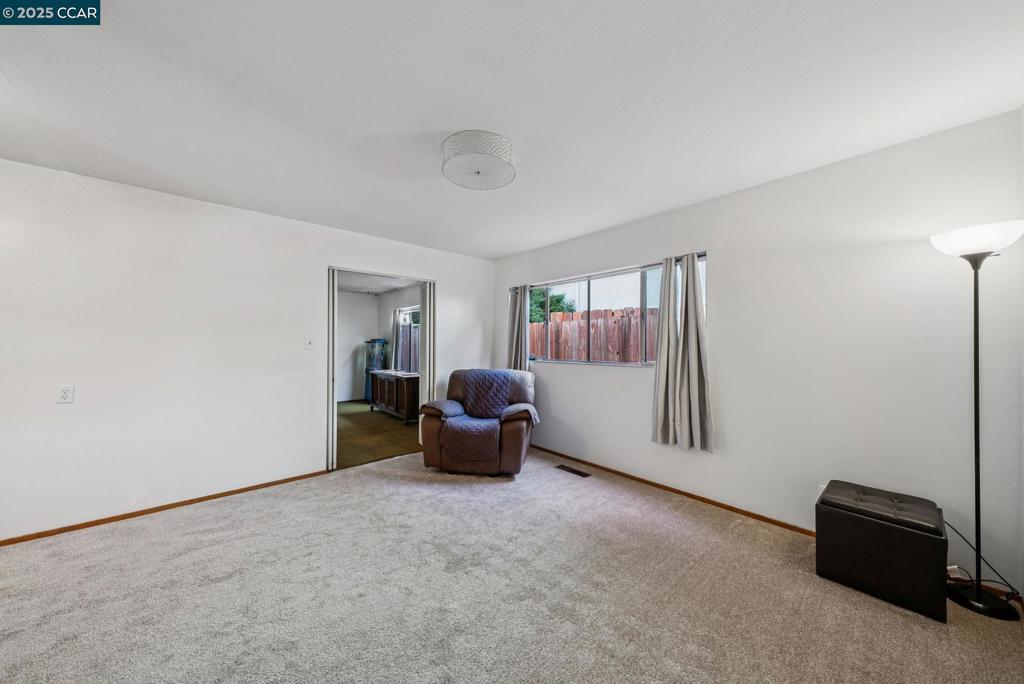 OAKLAND - Residential