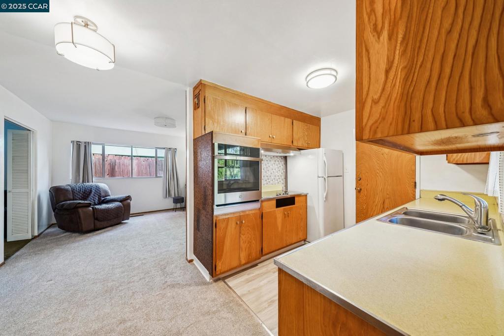 OAKLAND - Residential