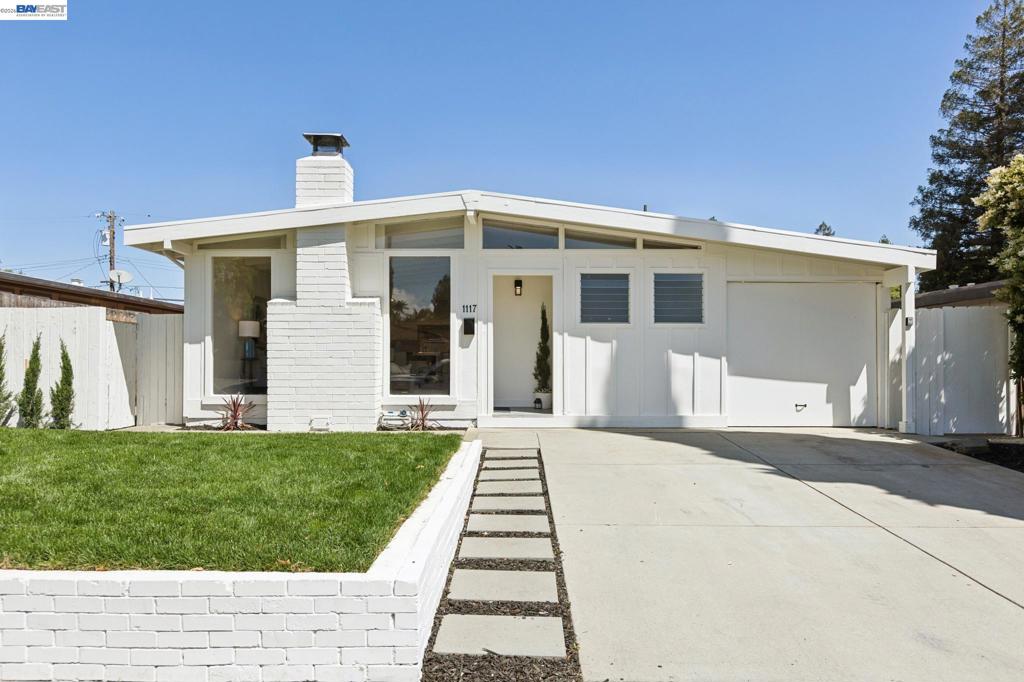 1117 Poinciana Dr Dr