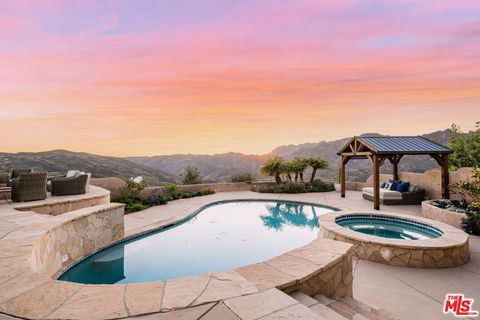 Photo of 33310 Hassted Drive, Malibu, CA 90265 (MLS # 26834617)