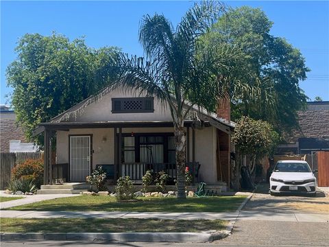 Photo of 323 S Harvard St, Hemet, CA 92543 (MLS # SW26075186)