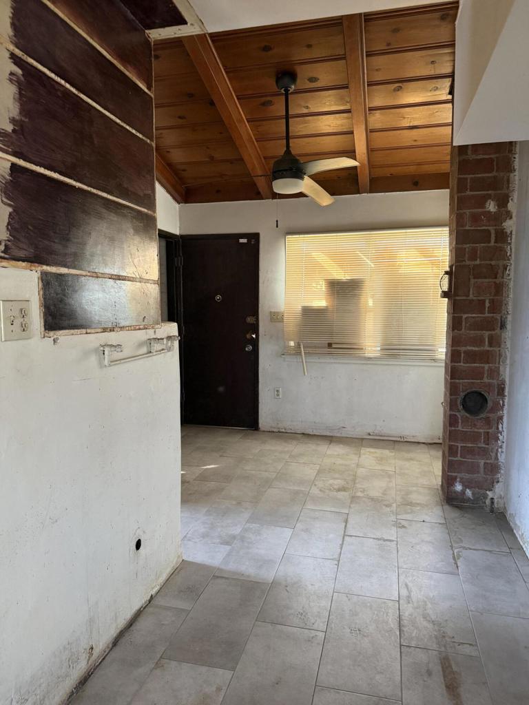 45671 Deglet Noor Street