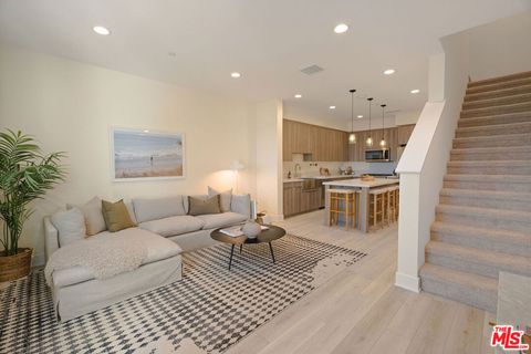 2911 Exposition Place 3 Los Angeles CA 90018