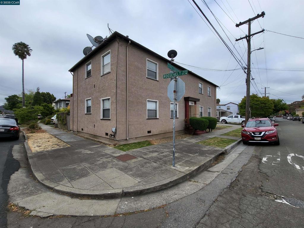 This cozy one-bedroom, one-bathroom apartment on the second floor offers convenience and comfort. It has laminate flooring with carpet in the bedroom only, an open kitchen with a gas stove and a refrigerator, one assigned parking space, additional storage off the kitchen, and is close to public transportation, schools, and shops. The owner pays for the water and garbage. No Pets. $ 1650 Rent / $1650 Deposit / $ 3300 Total Move-In Cost Available Now!