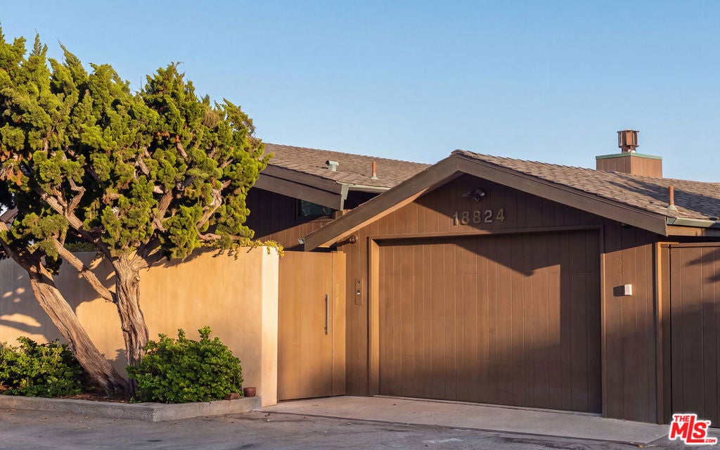 18824 Topanga Beach Drive