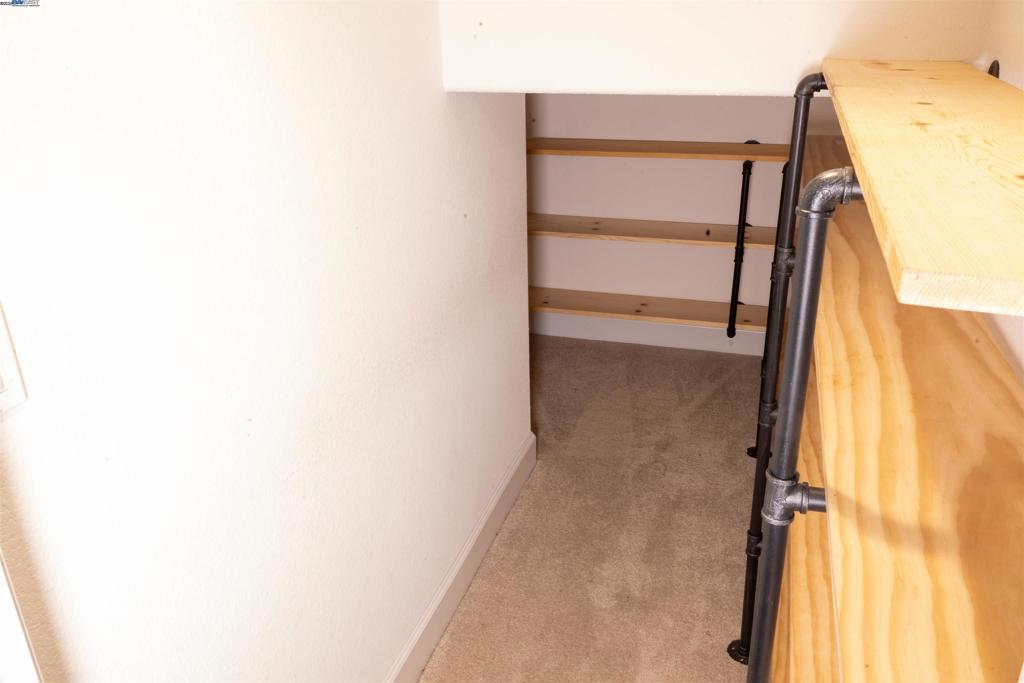 WALLISRANC - Residential Lease