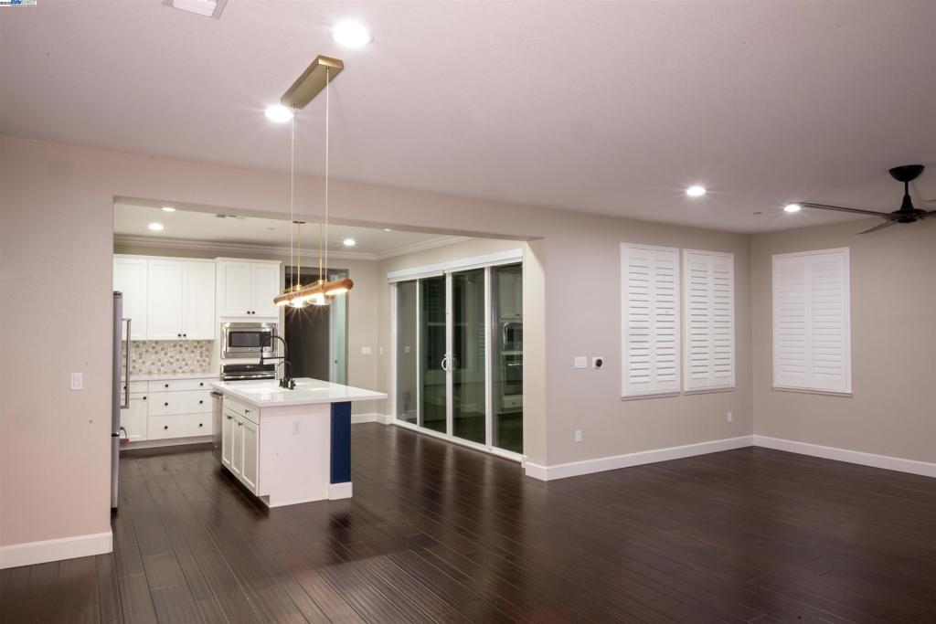 WALLISRANC - Residential Lease