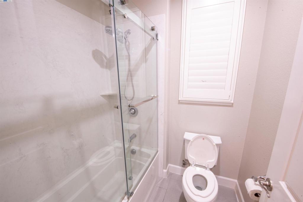 WALLISRANC - Residential Lease