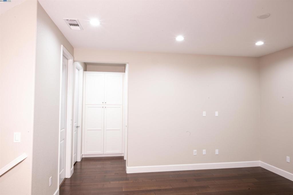 WALLISRANC - Residential Lease