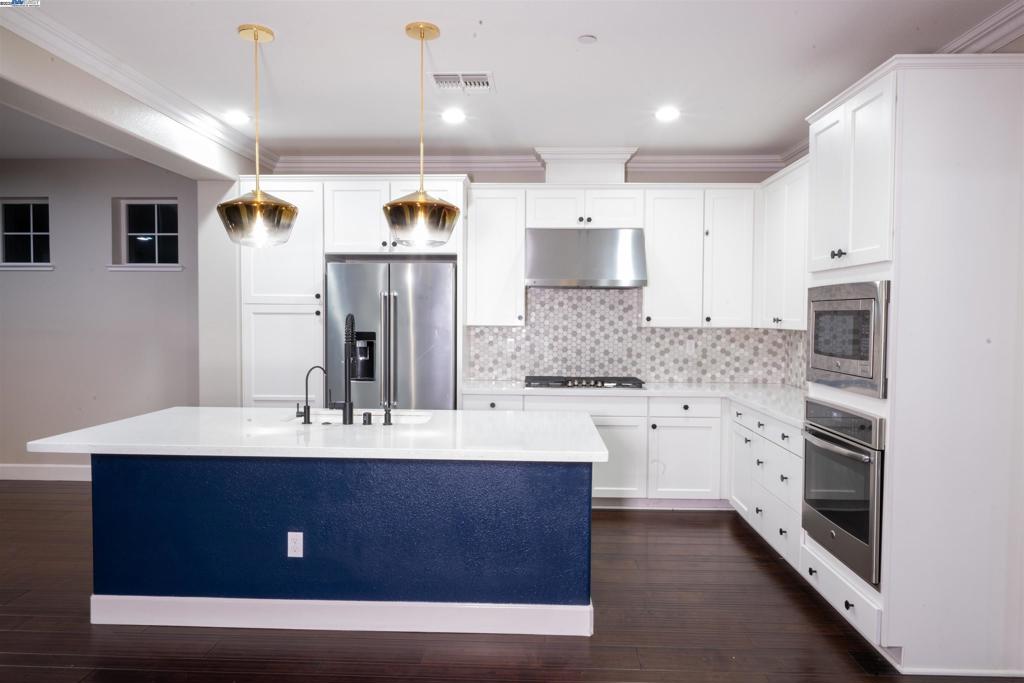 WALLISRANC - Residential Lease