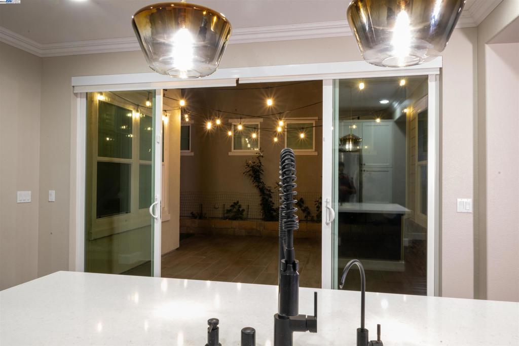 WALLISRANC - Residential Lease