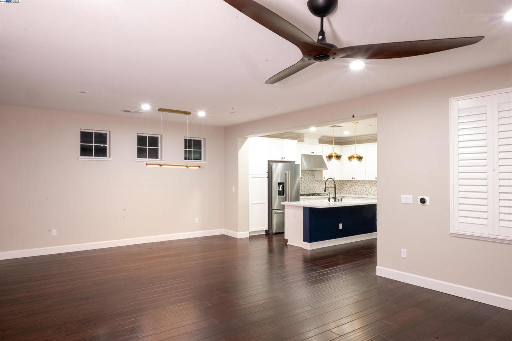 WALLISRANC - Residential Lease